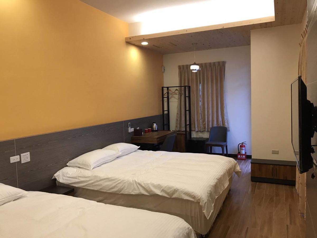 Brown No.3 B&B Chishang Buitenkant foto